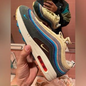 SZ 10.5 NIKE 97/1 SEAN WOTHERSPOONS